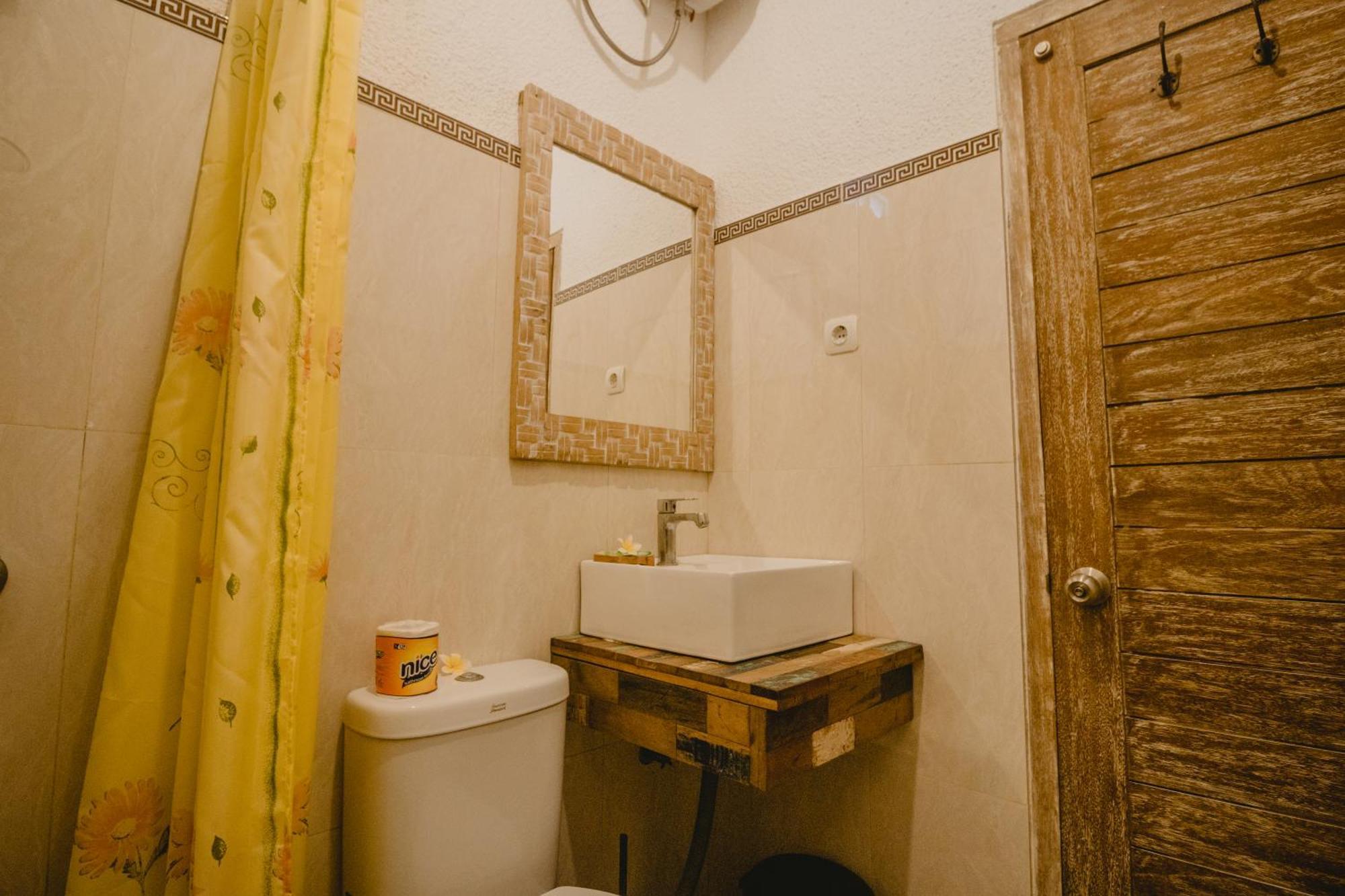 Samblung Mas House Apartment Denpasar  Bagian luar foto